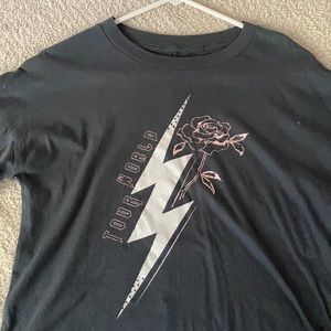 world tour shirt size s